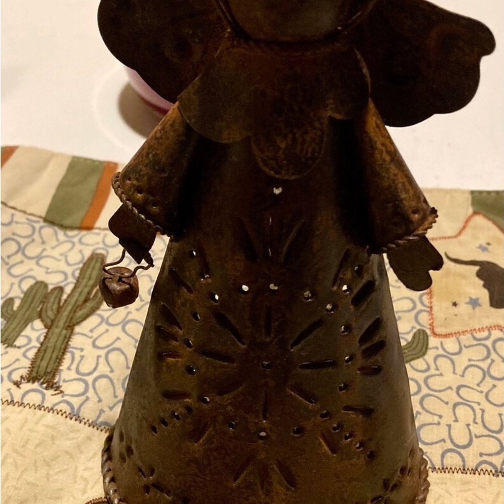 Two Metal Tea Light Angels - Picture 3 of 3